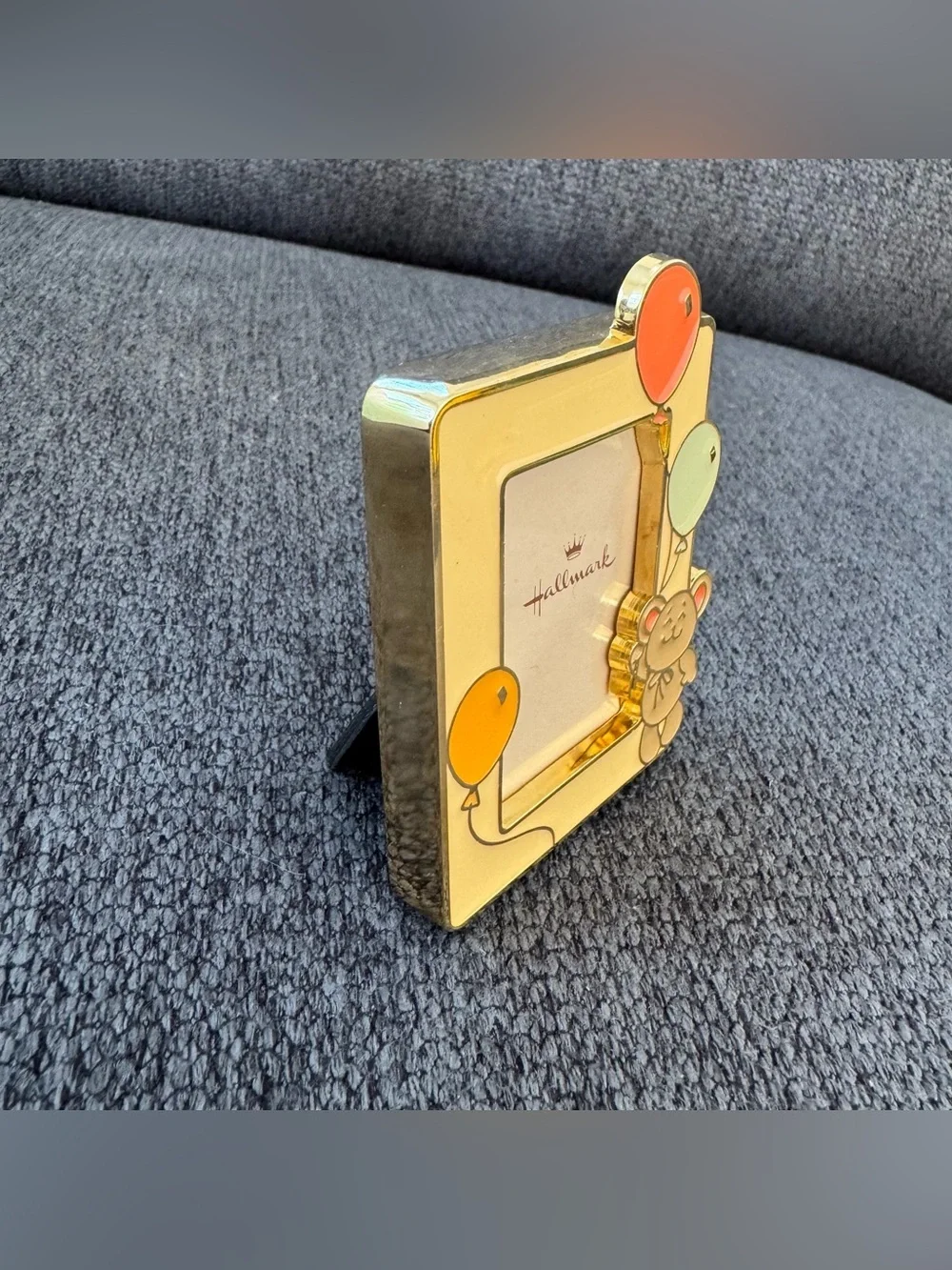 VTG 1982 Hallmark Gold miniature Frame Teddy Bear with Orange Pale Green Balloon